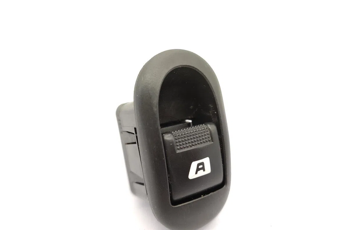 Commande lève-glace porte avant gauche CITROEN C2 PHASE 1 occasion — photo 2
