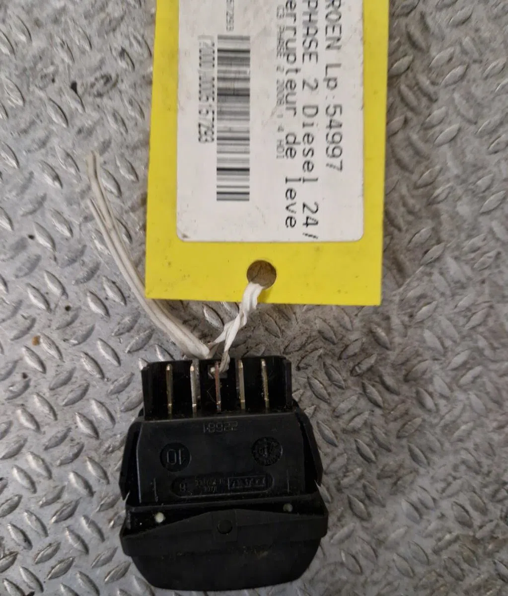 Commande lève-glace porte avant gauche CITROEN C3 1 PHASE 1 occasion — photo 2