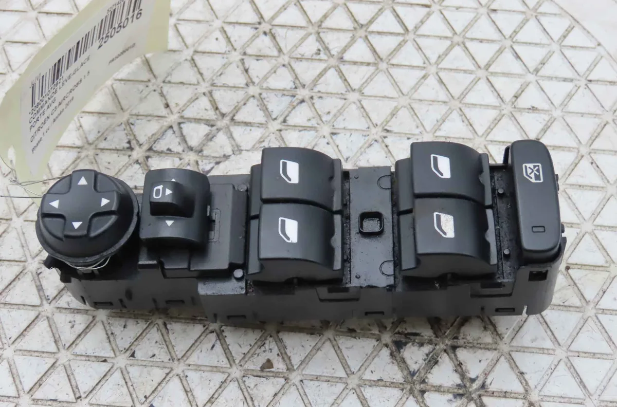 Commande lève-glace porte avant gauche CITROEN C3 AIRCROSS occasion