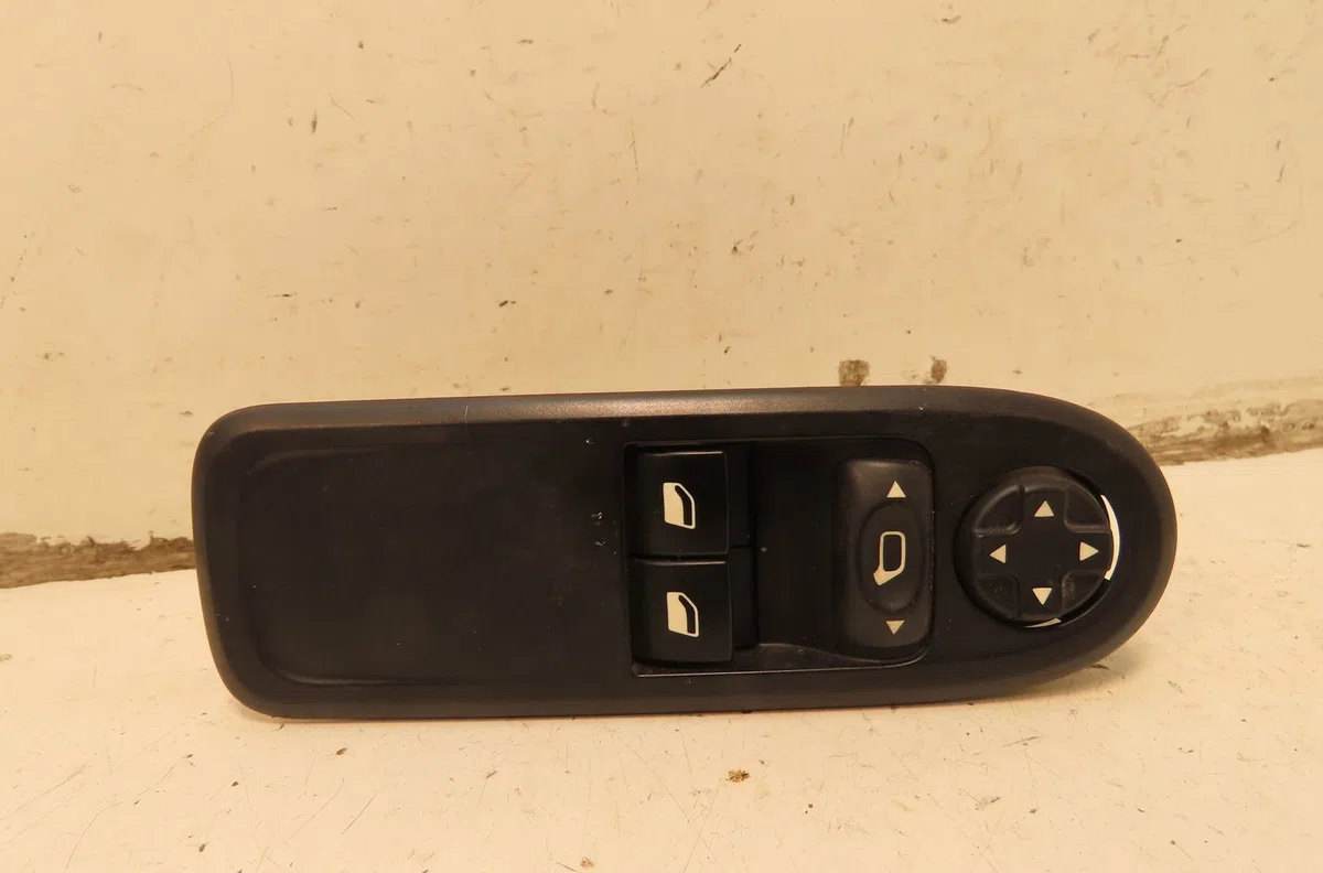 Commande lève-glace porte avant gauche Citroën C3 II (SC_) 1.0 vti 68 (2012) 5 portes occasion