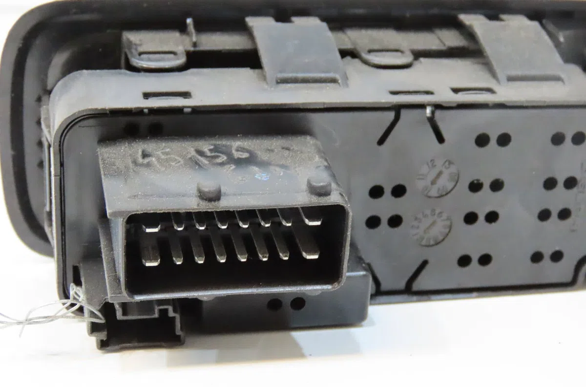 Commande lève-glace porte avant gauche Citroen C3 II (SC_) 1.4 (2009-2016) 5 portes occasion