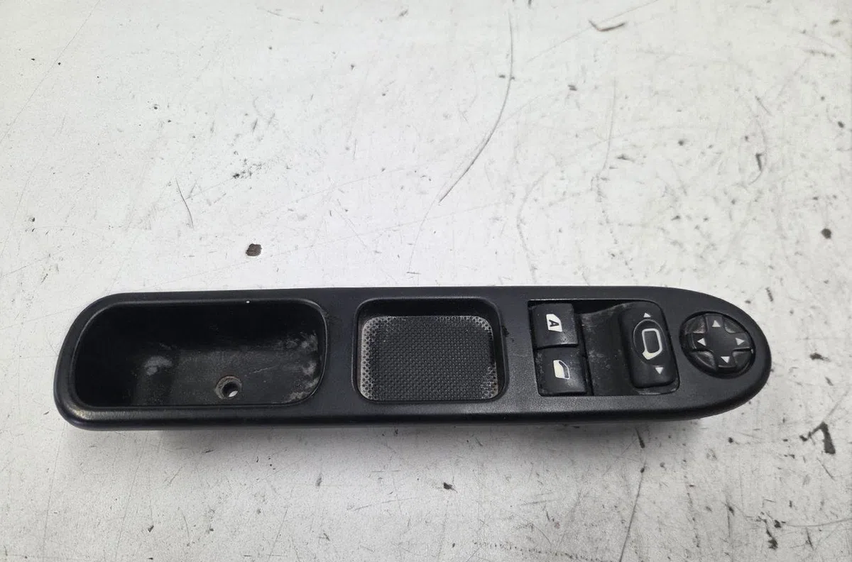 Commande lève-glace porte avant gauche CITROEN C3 PICASSO PHASE 1 occasion — photo 4