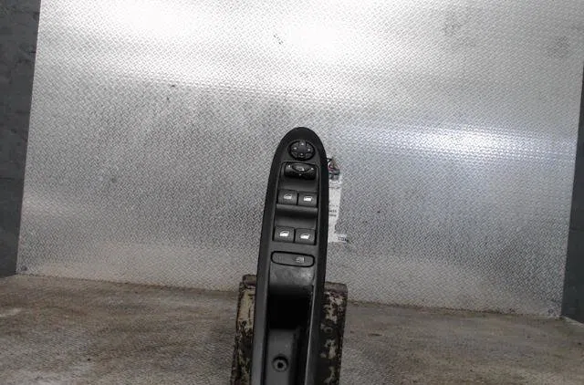 Commande lève-glace porte avant gauche CITROEN C4 2  C4 2 PHASE 1 occasion — photo 2
