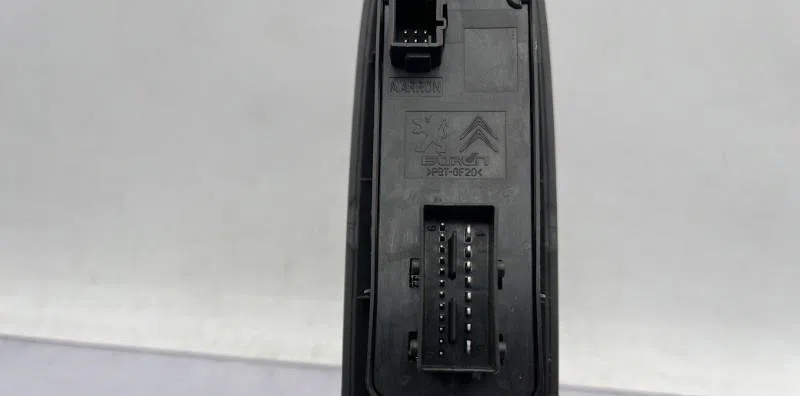 Commande lève-glace porte avant gauche CITROEN C4 2 PHASE 1 occasion