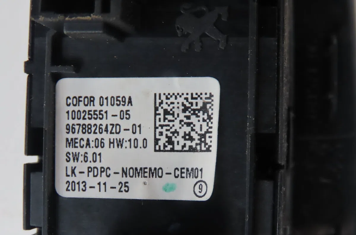 Commande lève-glace porte avant gauche Citroen C4 GRAND PICASSO II (DA_, DE_) 1.6 hdi - bluehdi 115 (2013) occasion — photo 2