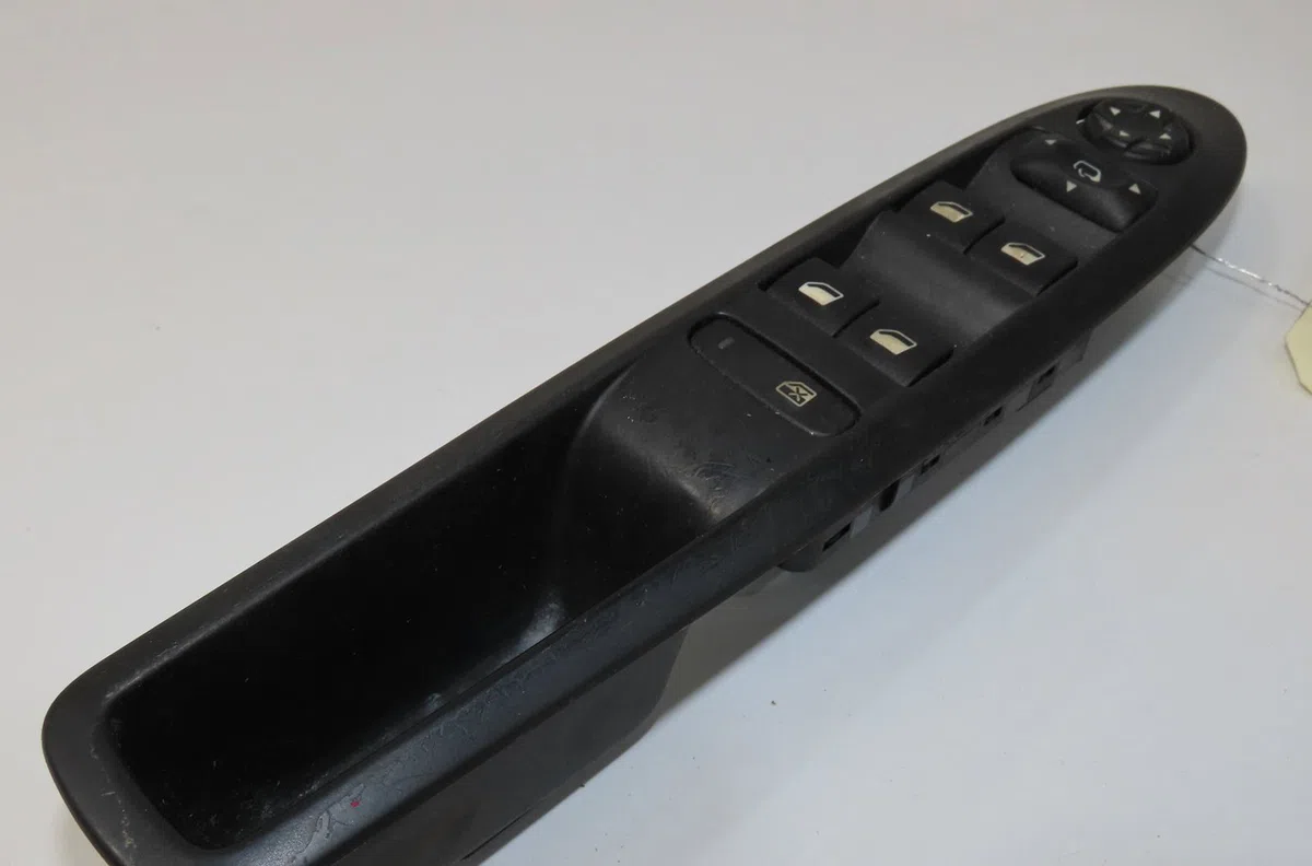 Commande lève-glace porte avant gauche Citroen C4 II (NC_) 1.6 vti 120 (2009-2016) occasion