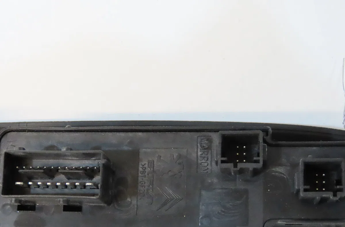 Commande lève-glace porte avant gauche Citroen C4 II (NC_) 2.0 hdi - bluehdi 150 (2009) occasion — photo 2