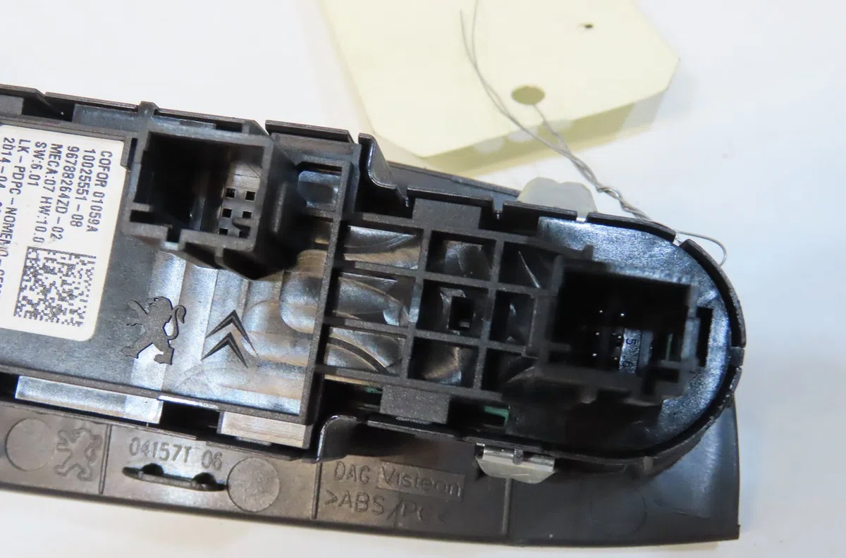 Commande lève-glace porte avant gauche Citroen C4 PICASSO II 1.6 hdi - bluehdi 115 (2013) 5 portes occasion — photo 3
