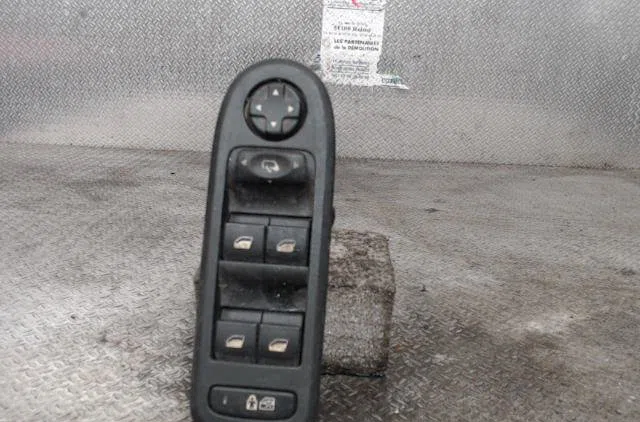 Commande lève-glace porte avant gauche CITROEN C5 2  C5 2 occasion