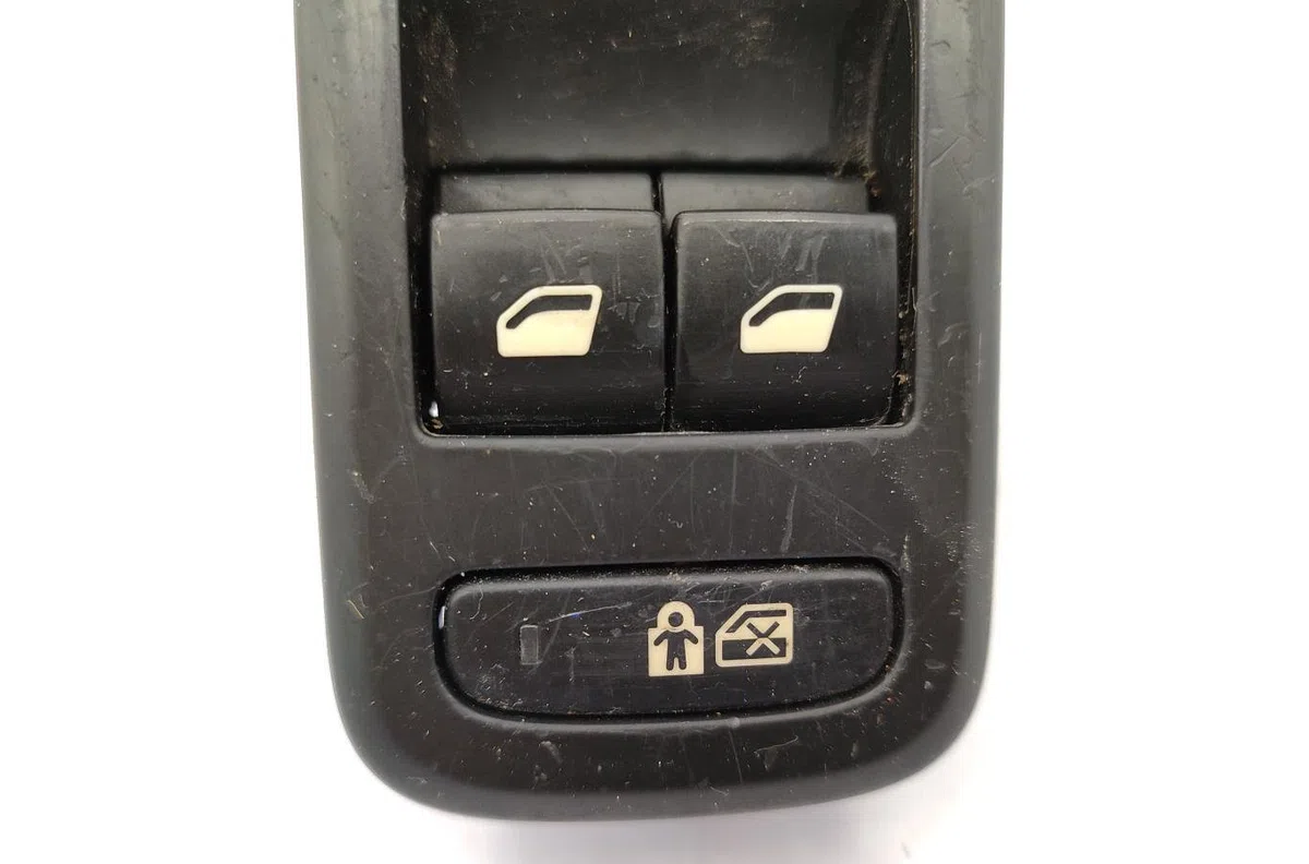 Commande lève-glace porte avant gauche CITROEN C5 2 occasion — photo 3
