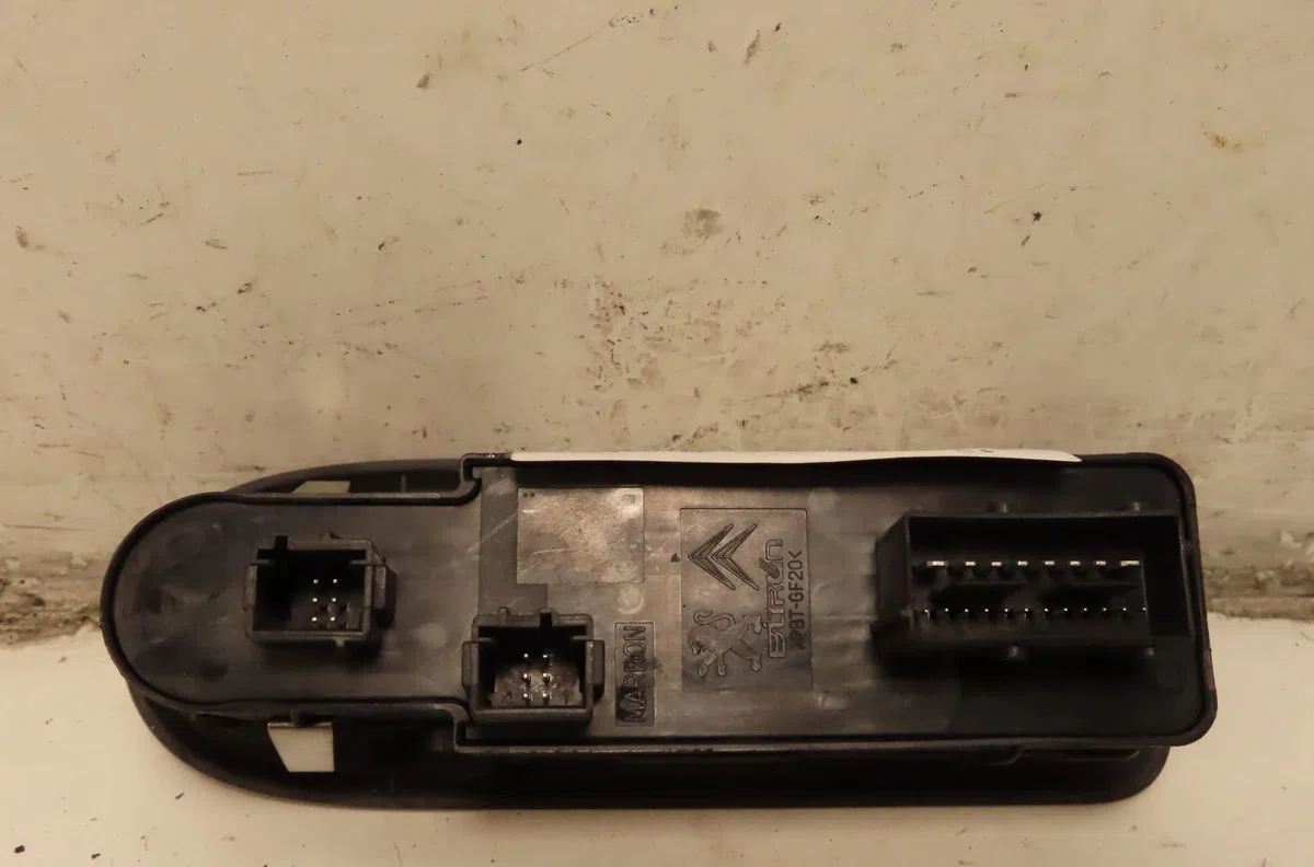 Commande lève-glace porte avant gauche Citroën C5 III Break (RW_) 3.0 hdi 240 (rwx8ca) (2009-2014) occasion — photo 2