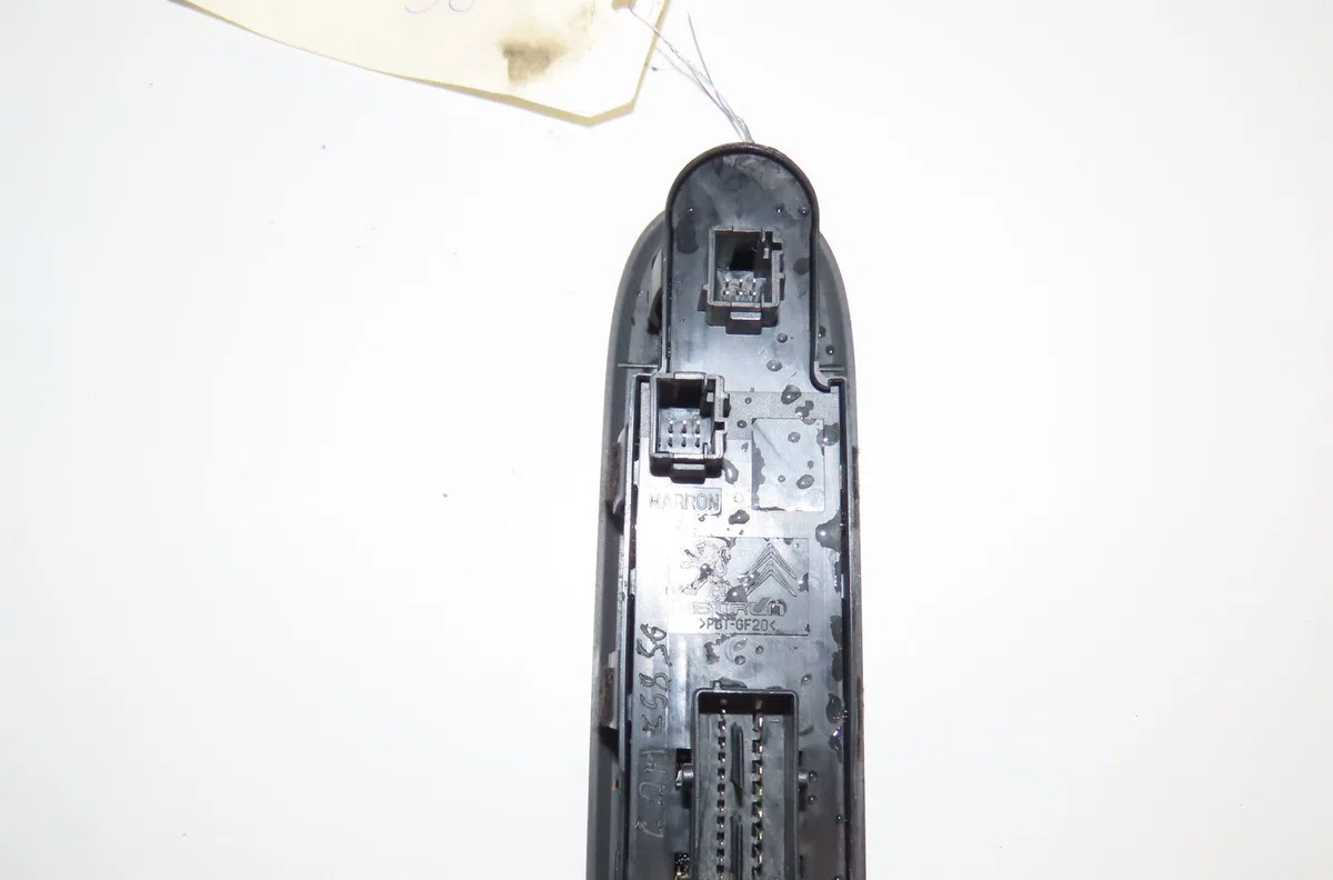 Commande lève-glace porte avant gauche Citroen C5 III (RD_) 2.0 hdi 140 (2008) 4 portes occasion — photo 2