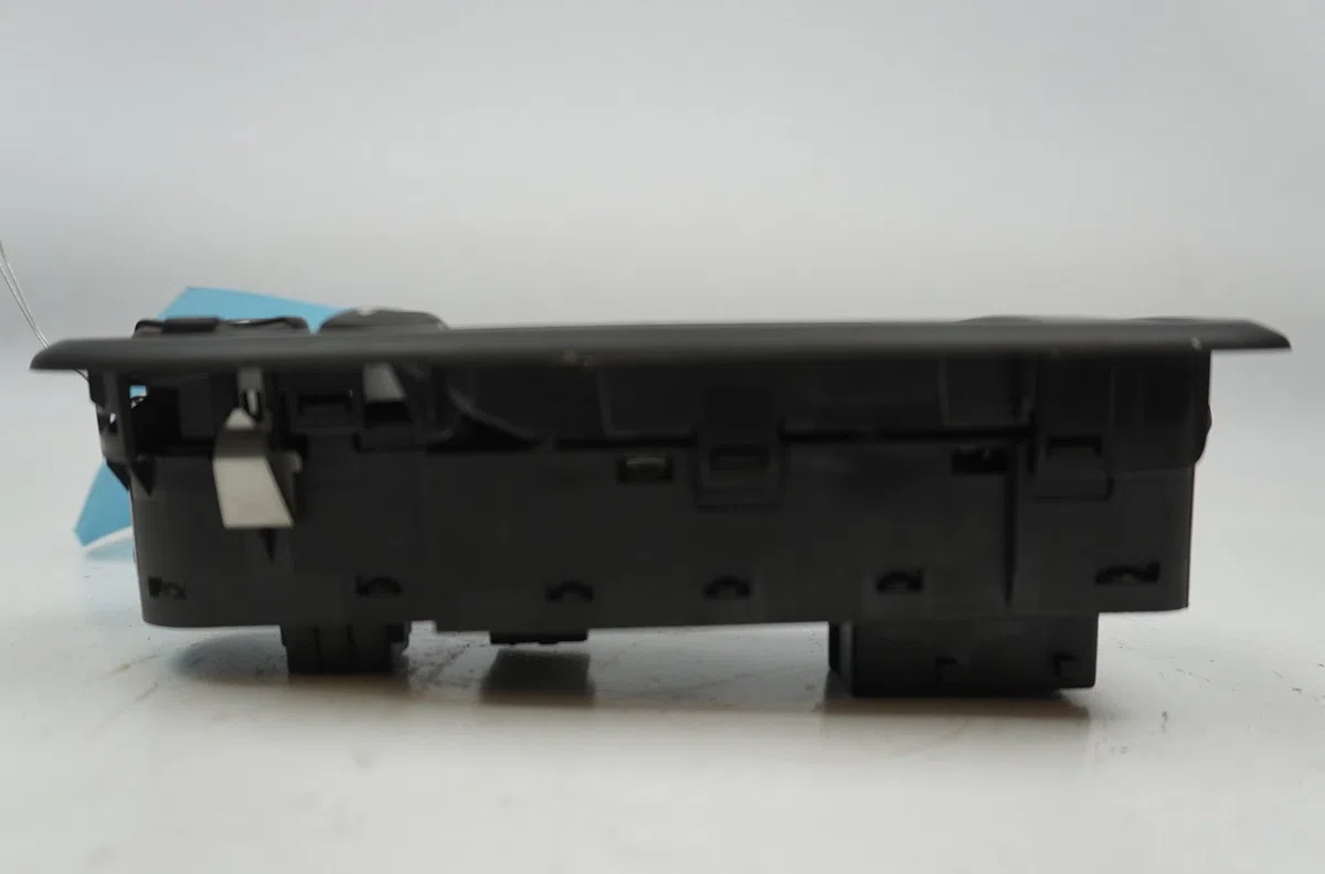 Commande lève-glace porte avant gauche Citroën C5 III (RD_) 2.0 hdi 140 (2008) 4 portes occasion — photo 2