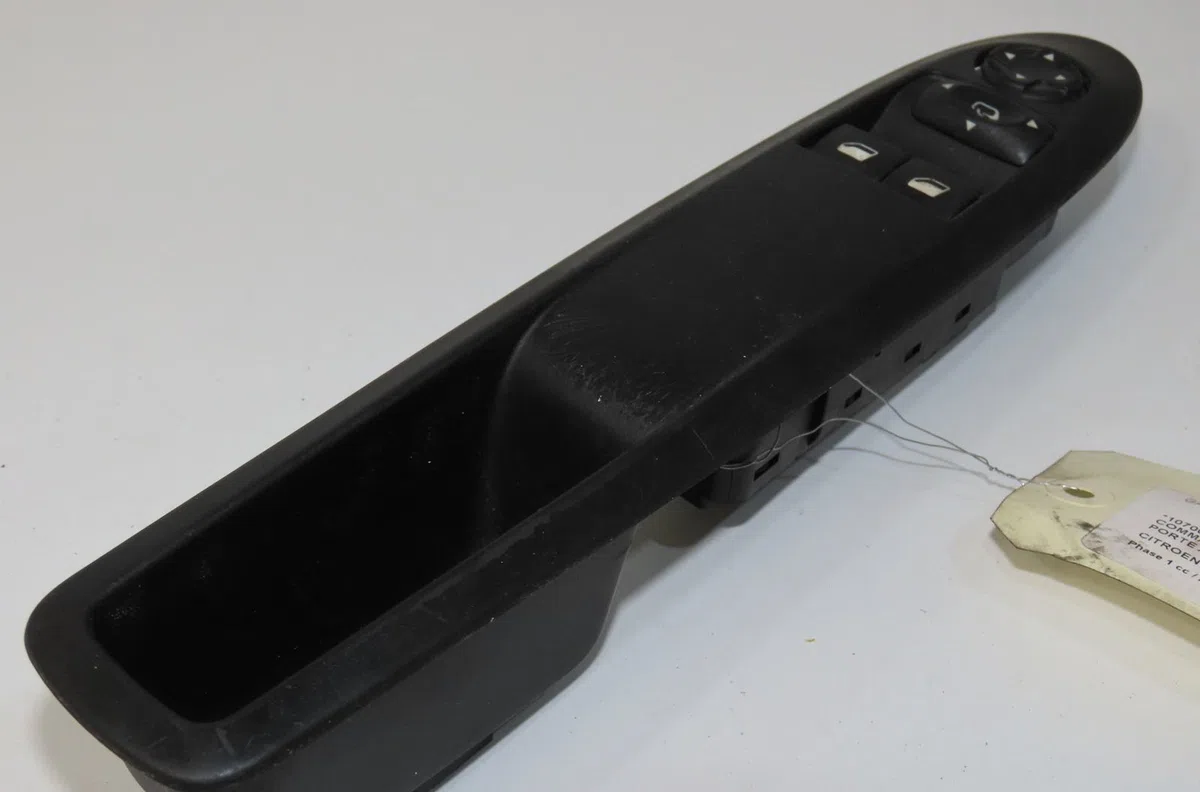 Commande lève-glace porte avant gauche Citroen DS4 (NX_) 1.6 hdi 110 (2011-2015) occasion — photo 2