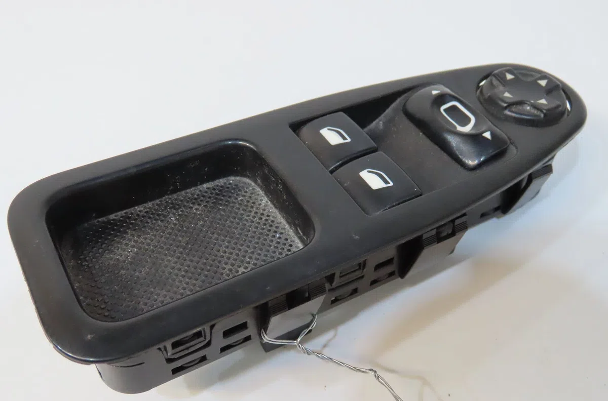 Commande lève-glace porte avant gauche Citroen JUMPY Camionnette 2.0 hdi 125 (2011-2016) occasion