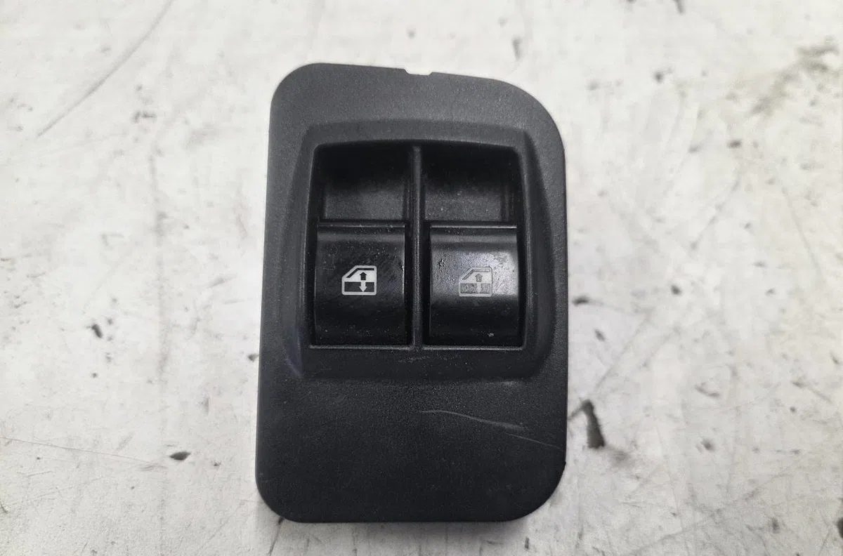 Commande lève-glace porte avant gauche CITROEN NEMO occasion — photo 4