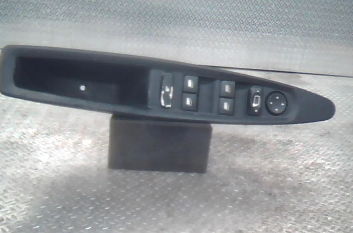 Commande lève-glace porte avant gauche CITROEN XSARA  XSARA PHASE 2 occasion