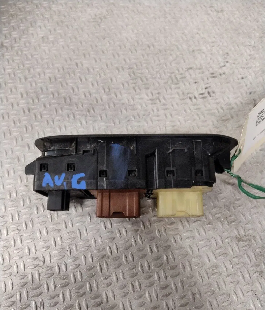 Commande lève-glace porte avant gauche DACIA DUSTER 2  DUSTER 2 PHASE 1 occasion — photo 2