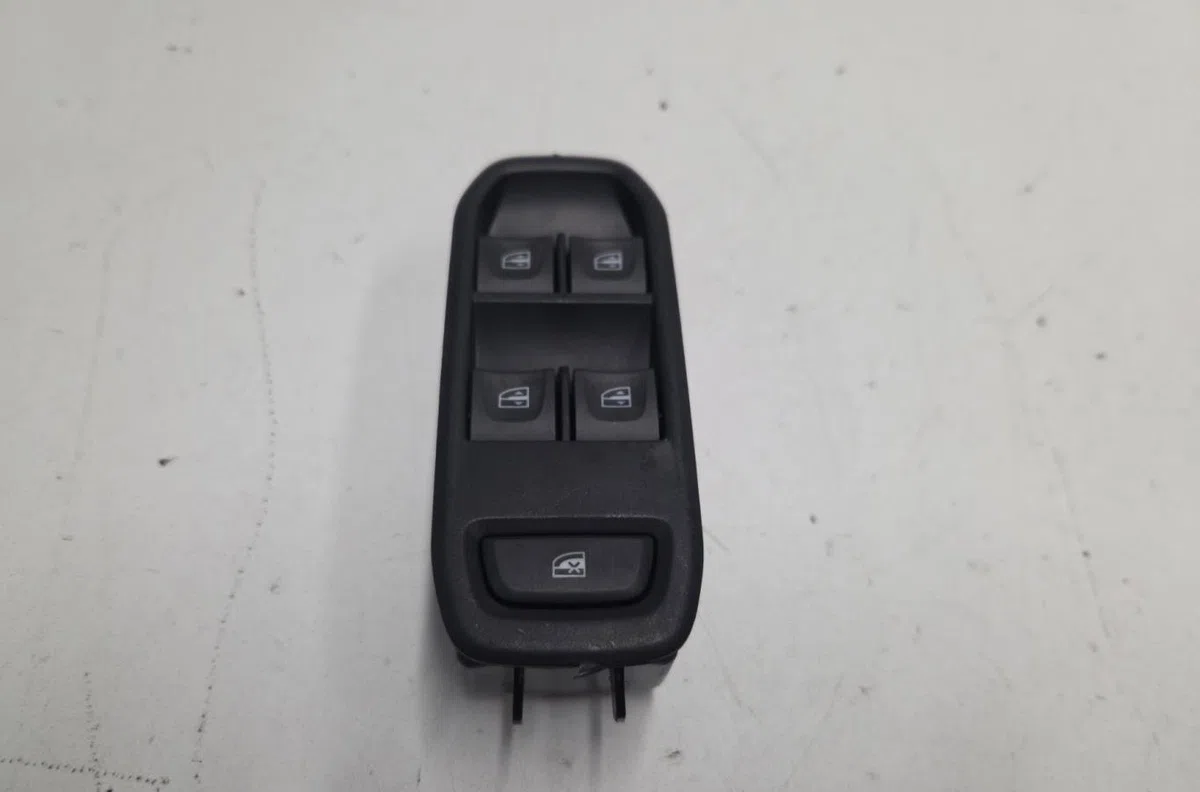 Commande lève-glace porte avant gauche DACIA DUSTER 2 PHASE 1 occasion — photo 2
