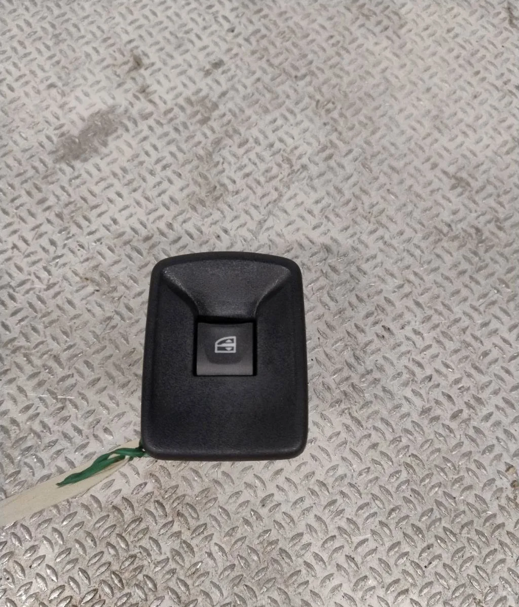Commande lève-glace porte avant gauche DACIA SANDERO 2 SANDERO 2 PHASE 2 occasion