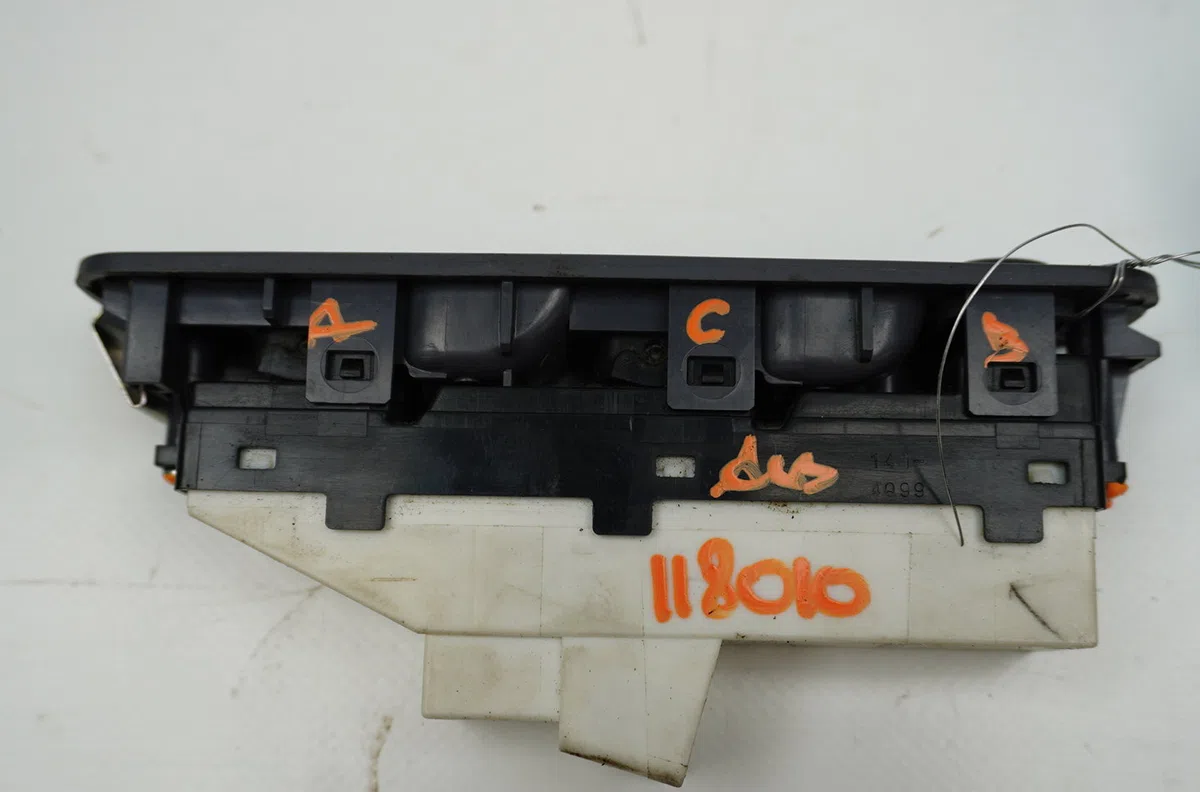 Commande lève-glace porte avant gauche Daihatsu TERIOS (J1_) 1.3 4wd (j100) (1997-2000) 5 portes occasion — photo 2