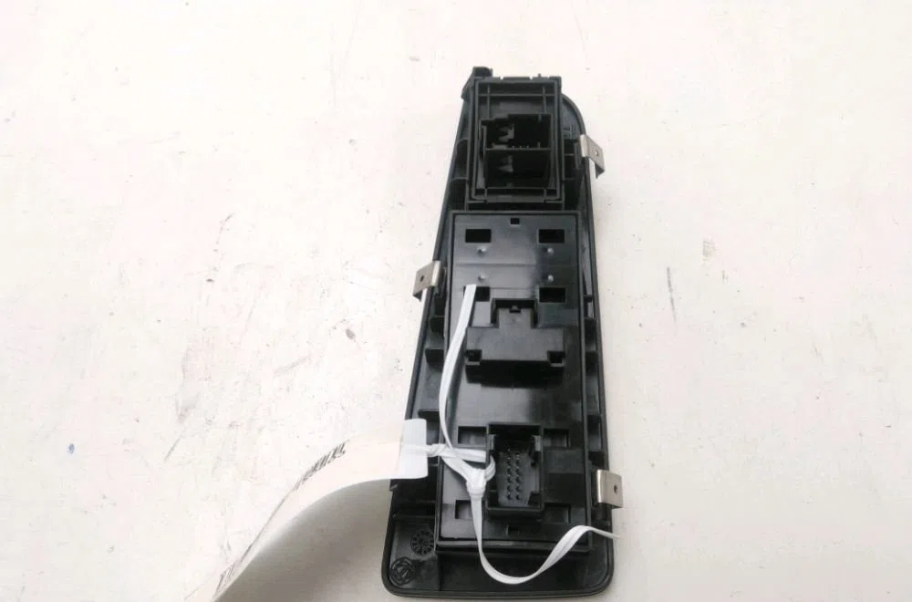 Commande lève-glace porte avant gauche Fiat BRAVO II (198_) 1.6 d multijet (198axh1b) (2007-2014) 5 portes occasion