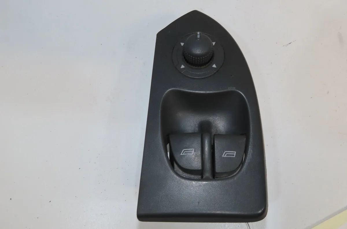 Commande lève-glace porte avant gauche Fiat DUCATO Camionnette (244_) 2.3 jtd (2001-2006) occasion