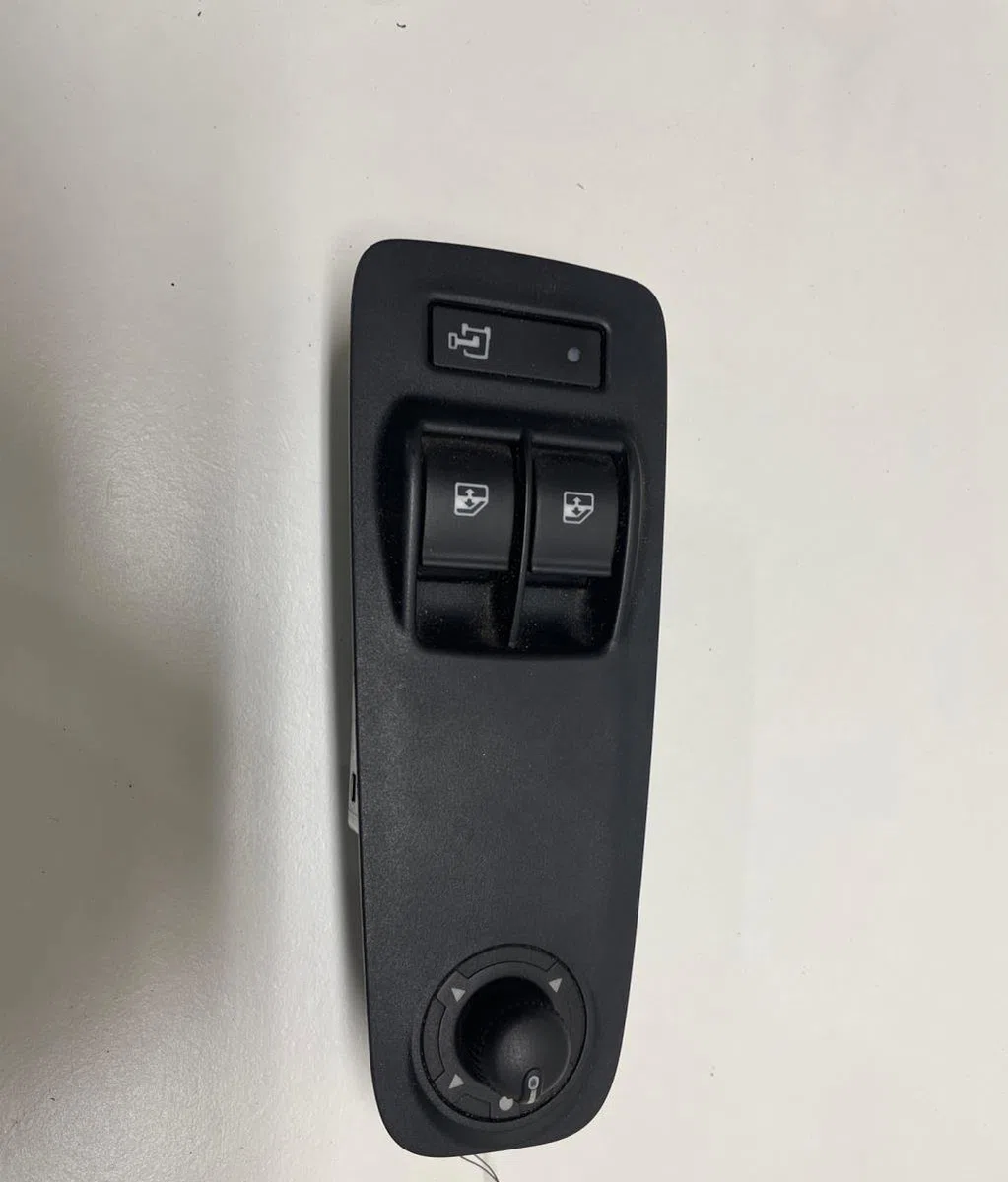 Commande lève-glace porte avant gauche Fiat DUCATO Camionnette (250_) 130 multijet 2,3 d (2011) occasion