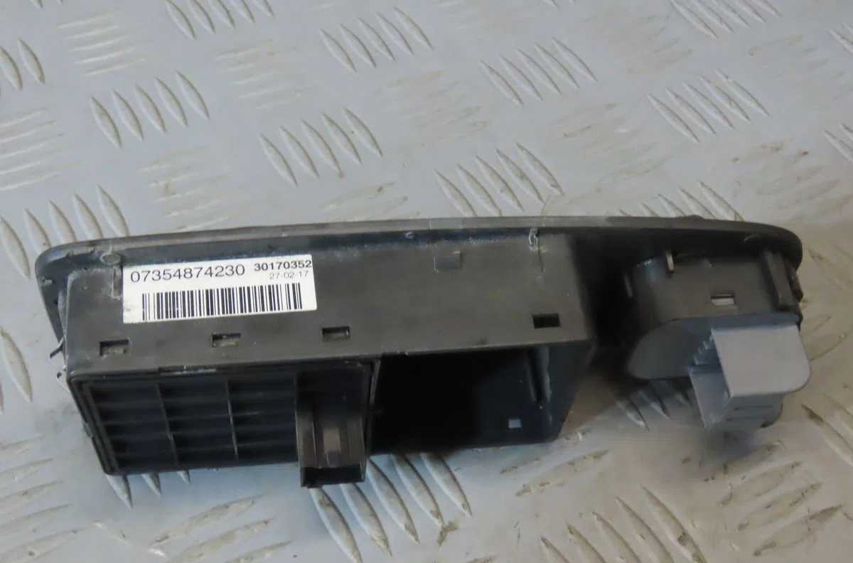 Commande lève-glace porte avant gauche Fiat DUCATO Camionnette (250_) 160 multijet 3,0 d (2006) occasion — photo 3