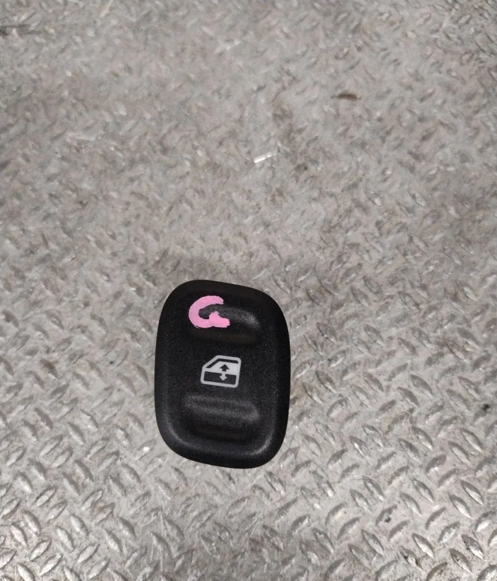 Commande lève-glace porte avant gauche Fiat PANDA (312_, 319_) 1.2 (312pxa1a) (2012) occasion