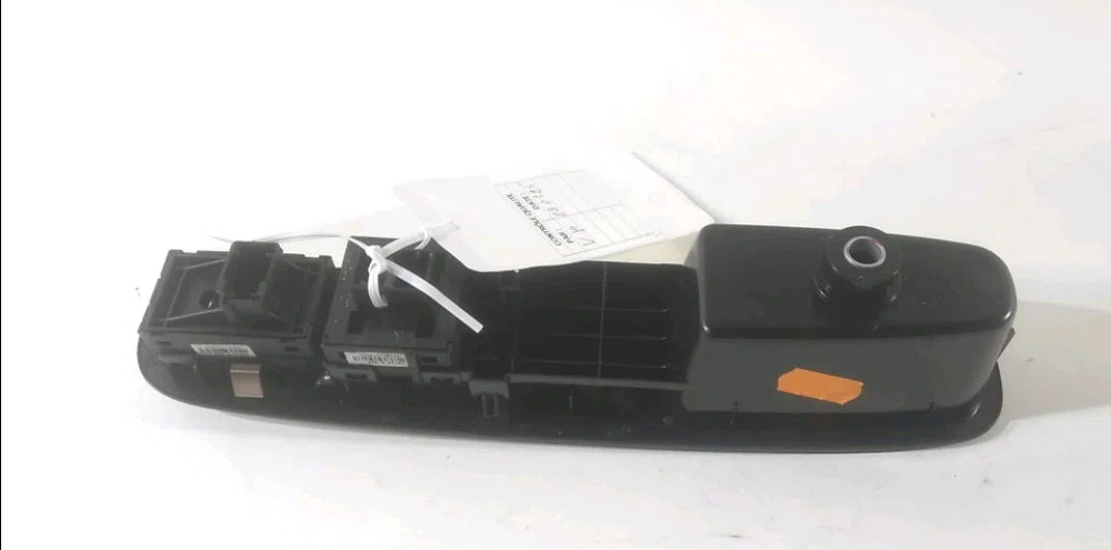 Commande lève-glace porte avant gauche Fiat PUNTO (199_) 1.2 (199axz1a, 199bxz1a) (2012) occasion