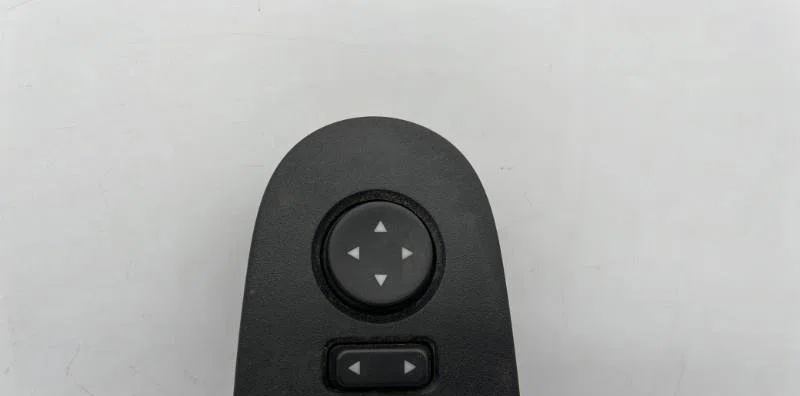 Commande lève-glace porte avant gauche FIAT PUNTO EVO 3 occasion — photo 3