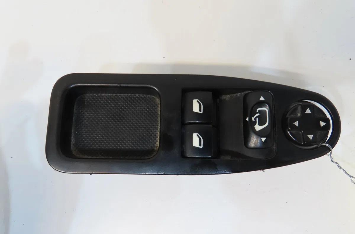 Commande lève-glace porte avant gauche Fiat SCUDO Autobus-Autocar (270_, 272_) 2.0 d multijet (2007-2016) occasion — photo 2