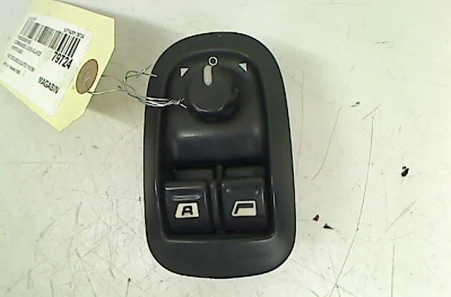 Commande lève-glace porte avant gauche Fiat SCUDO Camionnette (220_) 2.0 jtd (1999-2006) occasion