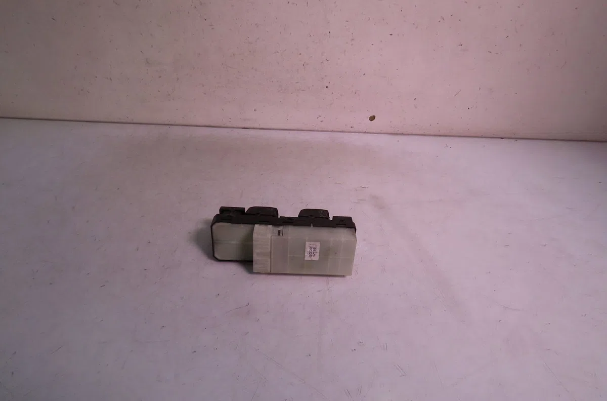 Commande lève-glace porte avant gauche Fiat SEDICI (189_) 2.0 d multijet 4x4 (2006-2014) occasion — photo 2