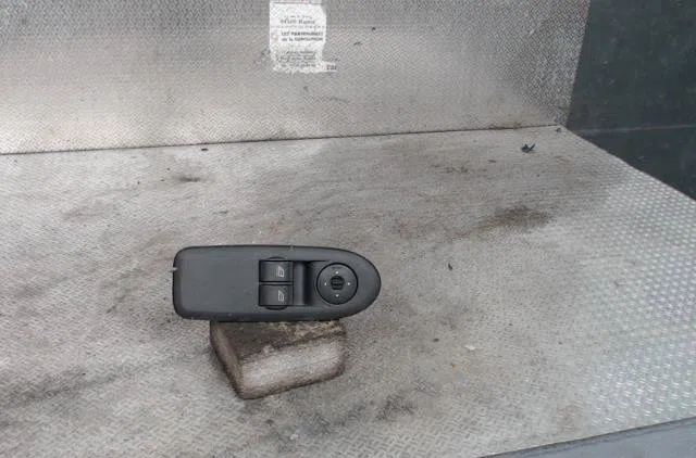 Commande lève-glace porte avant gauche Ford C-MAX (DM2) 1.8 tdci (2007-2010) 5 portes occasion