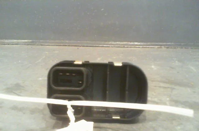 Commande lève-glace porte avant gauche FORD ESCORT 1998 occasion — photo 2