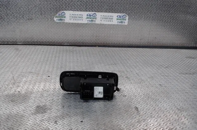 Commande lève-glace porte avant gauche FORD FIESTA 6  FIESTA 6 PHASE 1 occasion