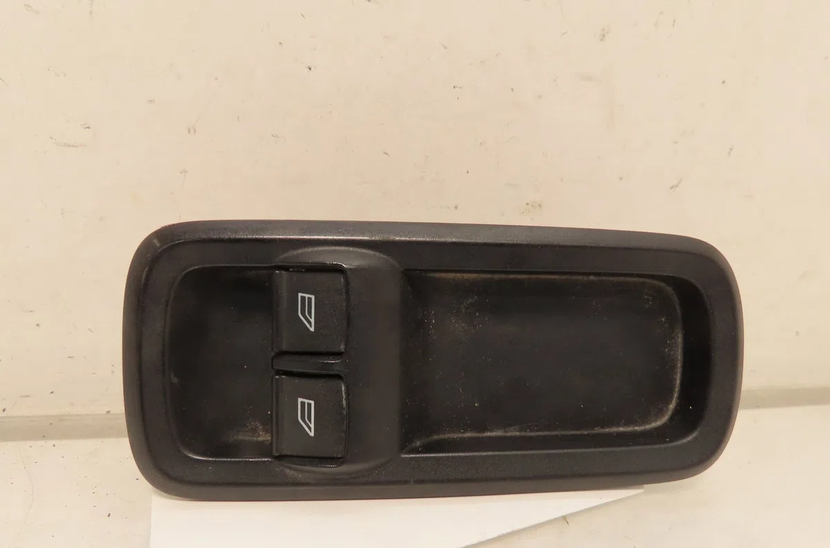 Commande lève-glace porte avant gauche Ford FIESTA VI (CB1, CCN) 1.25 (2008-2017) 5 portes occasion