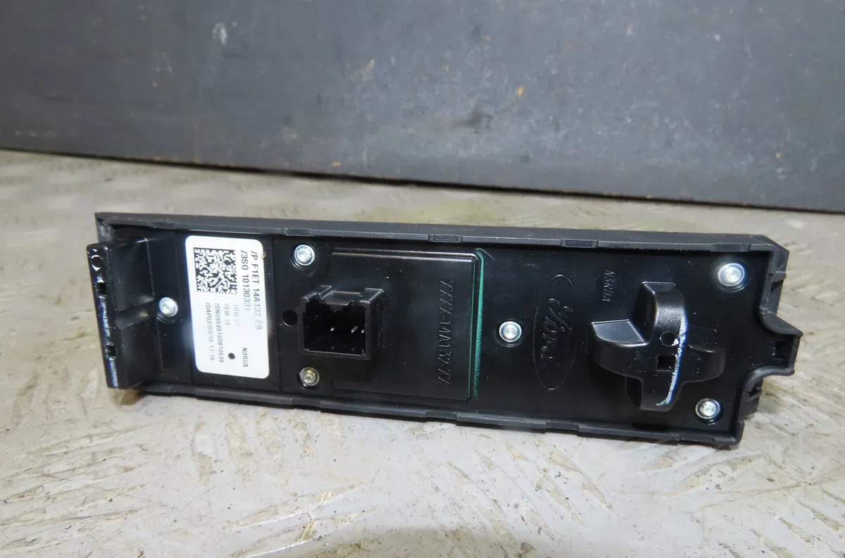 Commande lève-glace porte avant gauche Ford FIESTA VI (CB1, CCN) 1.25 (2008-2017) 5 portes occasion — photo 2