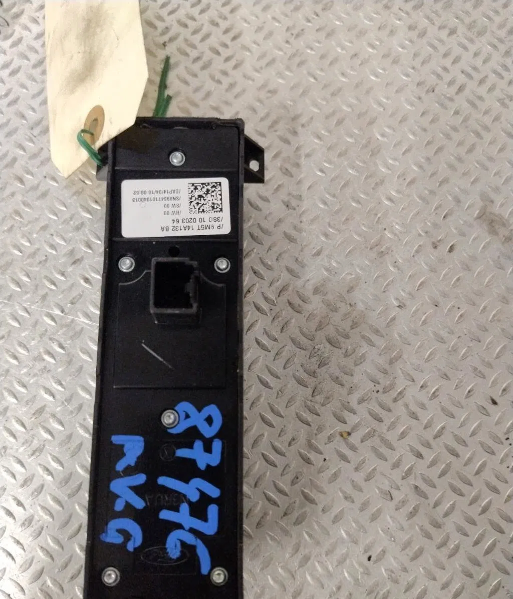 Commande lève-glace porte avant gauche Ford FOCUS II (DA_, HCP, DP) 1.6 tdci (2004-2012) occasion
