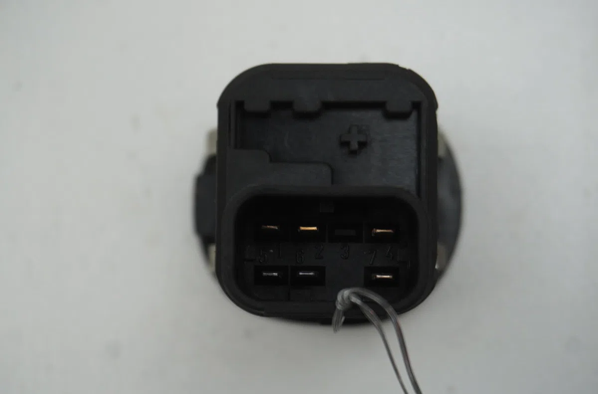Commande lève-glace porte avant gauche Ford FUSION (JU_) 1.4 tdci (2002-2012) 5 portes occasion — photo 4
