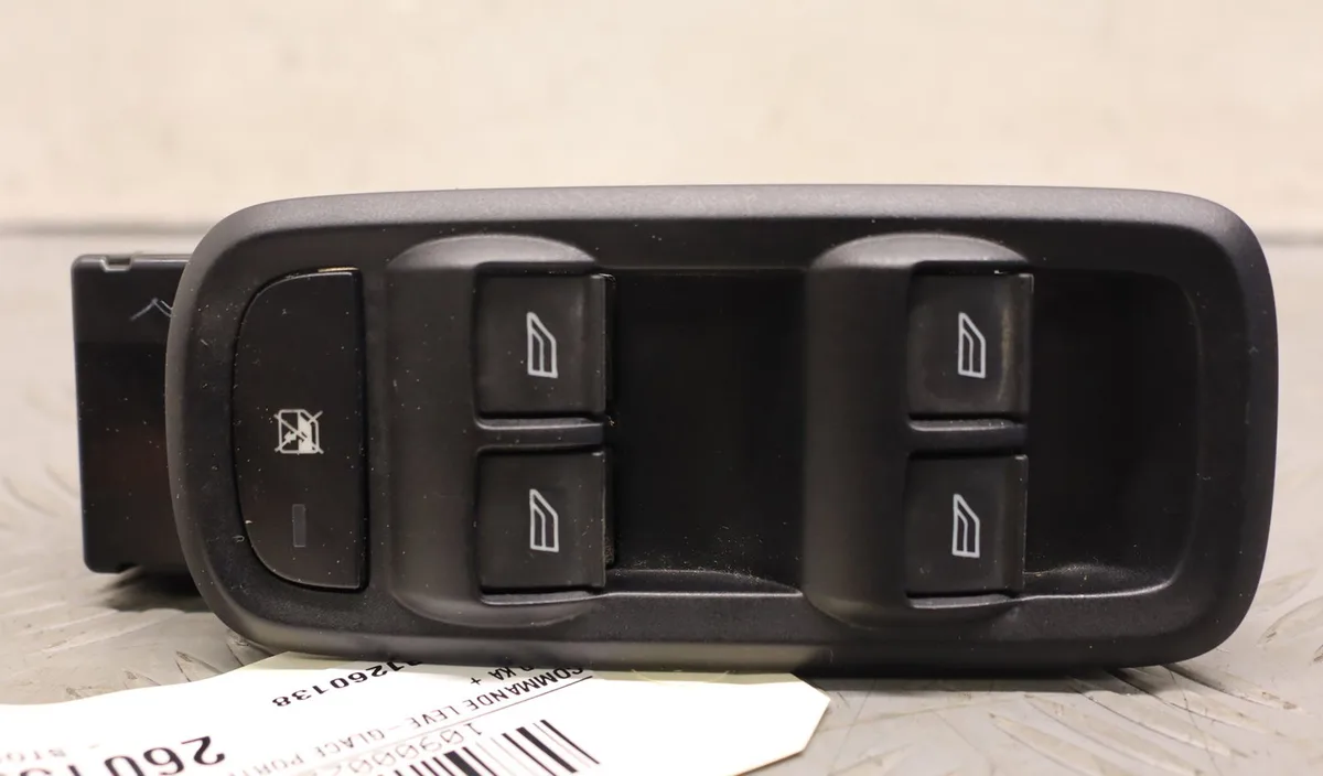Commande lève-glace porte avant gauche Ford KA III (UK, FK) 1.2 (2016) occasion