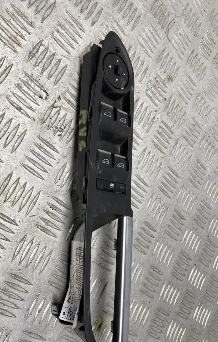 Commande lève-glace porte avant gauche FORD KUGA 2 PHASE 2 occasion — photo 4