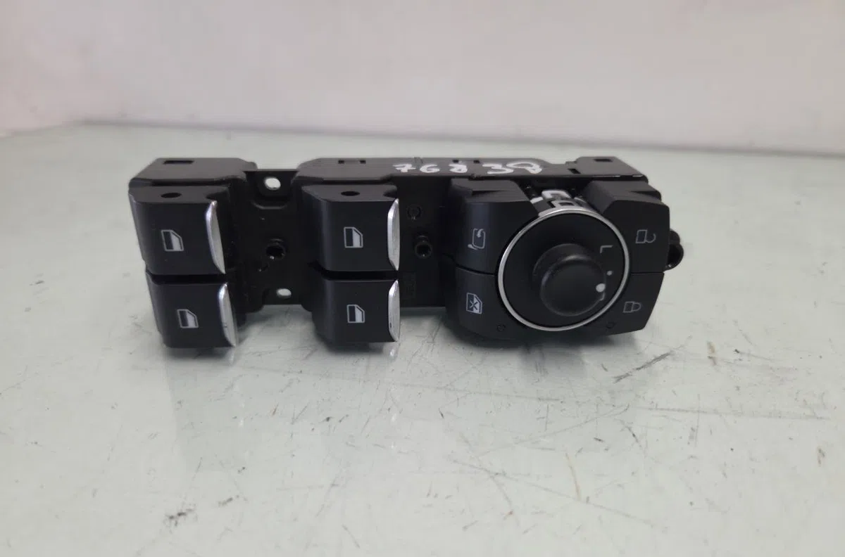Commande lève-glace porte avant gauche FORD KUGA 3 PHASE 1 occasion
