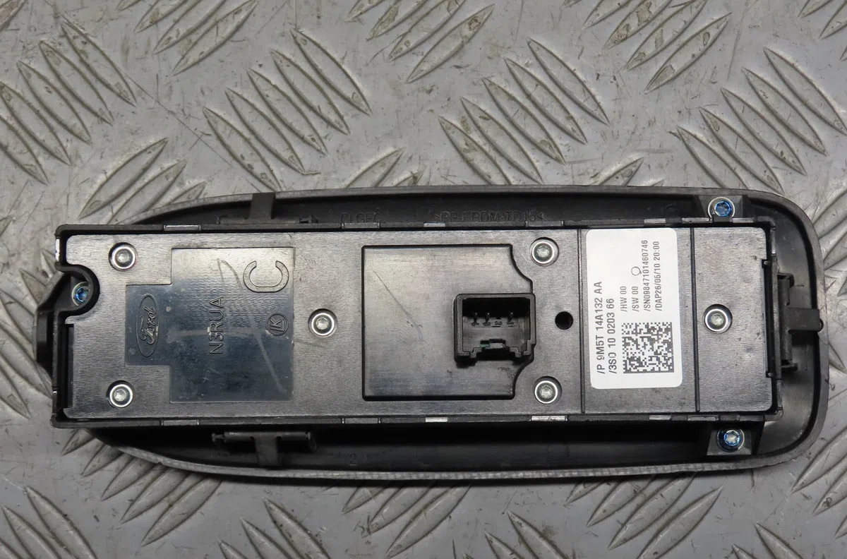 Commande lève-glace porte avant gauche Ford KUGA I 2.0 tdci (2008-2012) 5 portes occasion