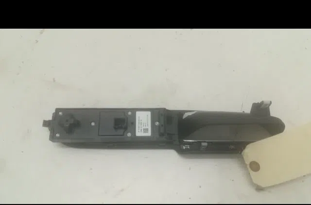 Commande lève-glace porte avant gauche Ford KUGA II (DM2) 2.0 tdci (2013-2014) occasion — photo 2
