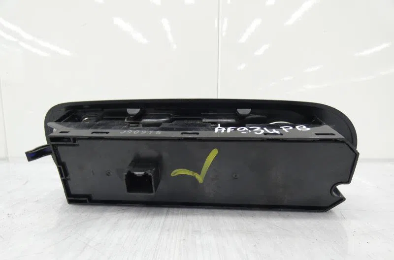 Commande lève-glace porte avant gauche FORD MONDEO 3 PHASE 1 BREAK occasion — photo 3