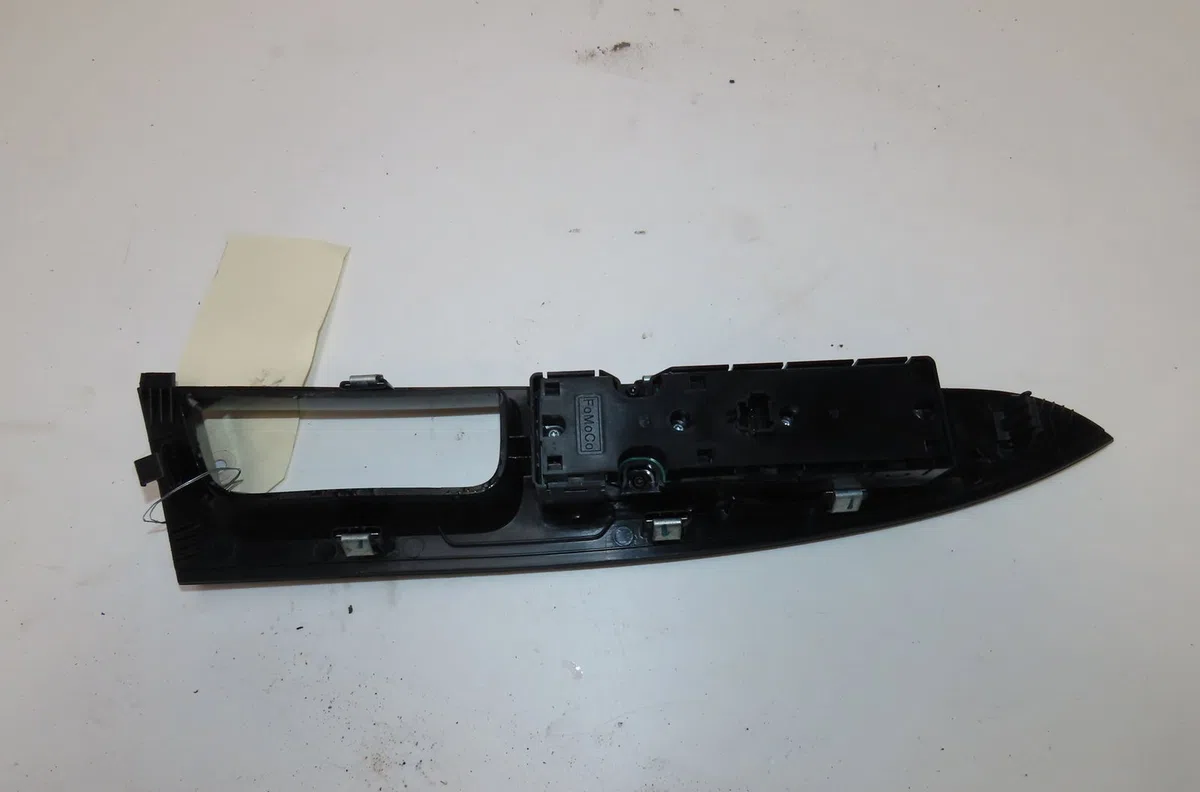 Commande lève-glace porte avant gauche Ford MONDEO V Turnier (CF) 2.0 tdci (2014) occasion — photo 2