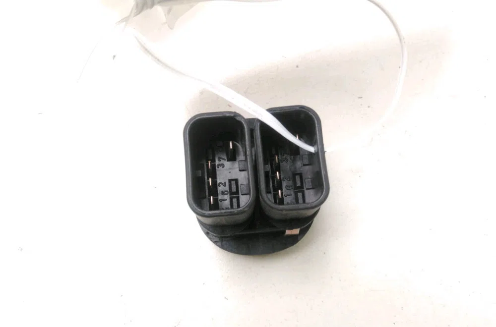 Commande lève-glace porte avant gauche Ford STREET KA (RL2) 1.6 (2003-2005) occasion